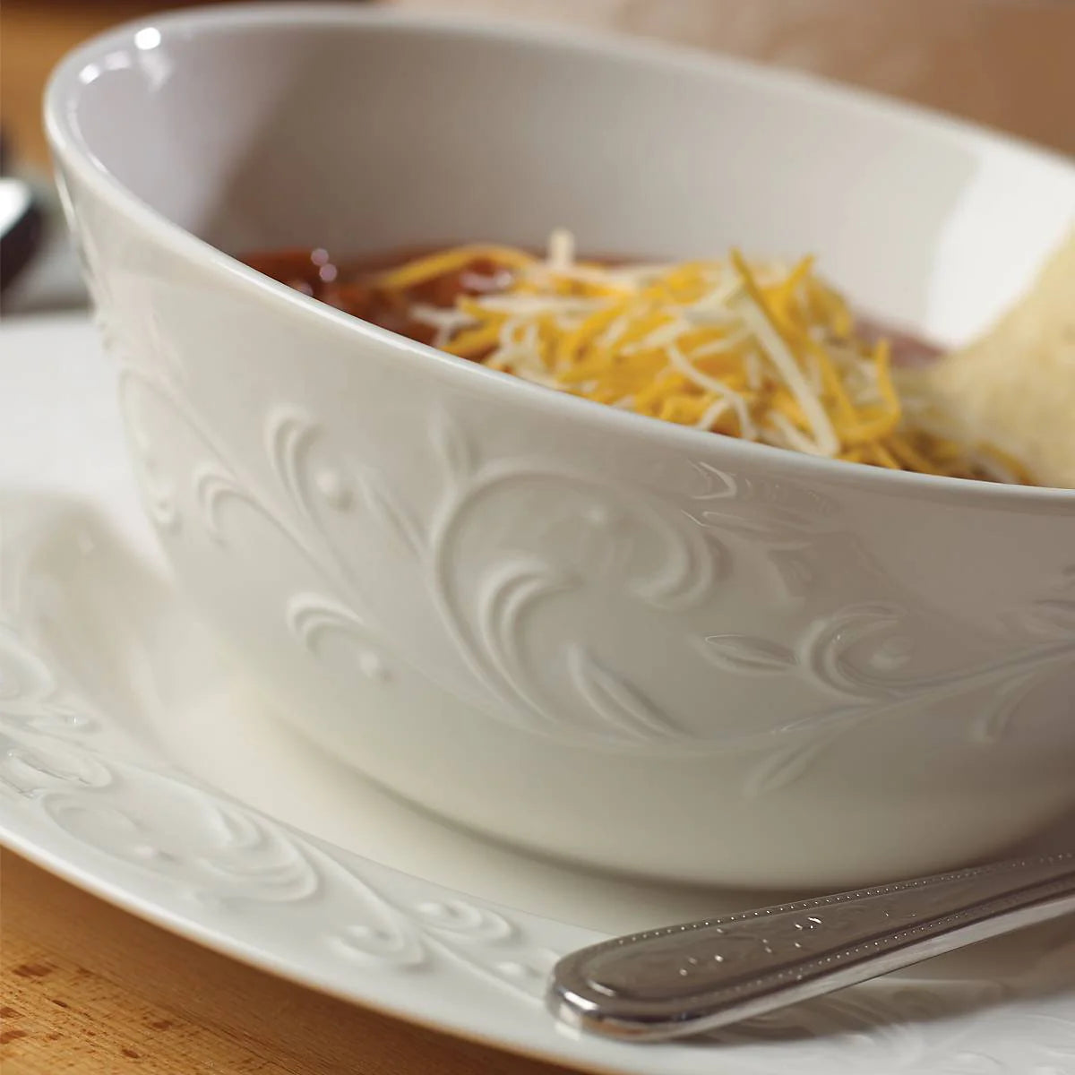 Opal Innocence Carved 4-Piece Place Setting
