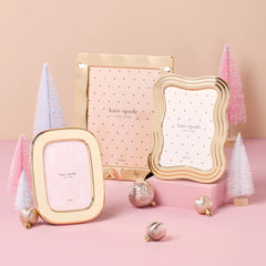 South Street 8" x 10" Gold Scallop Frame